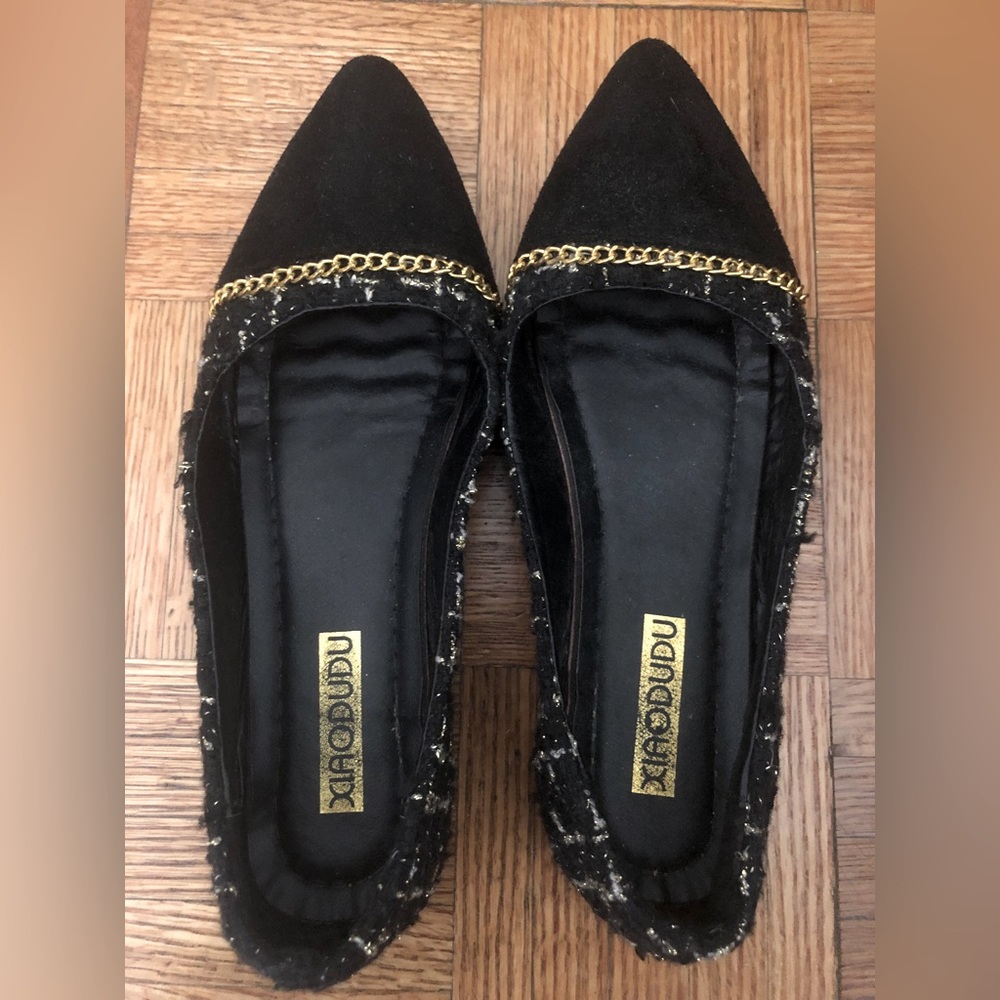 Black Tweed Flat with gold chain, SIZE 7